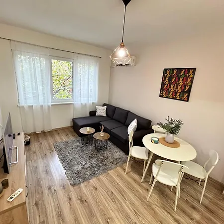 Apartment Sunlight - Free Private Parking - *