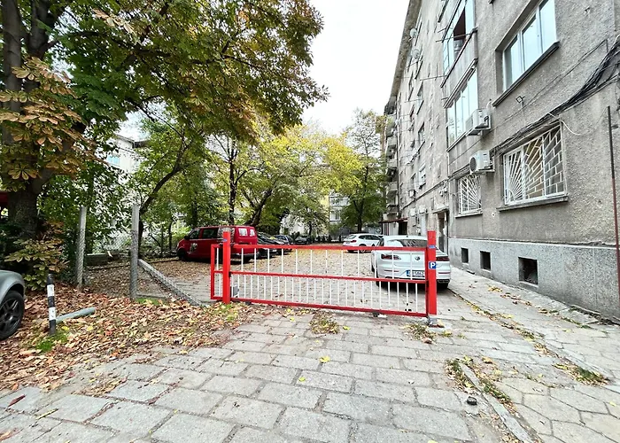 Sunlight - Free Private Parking - *